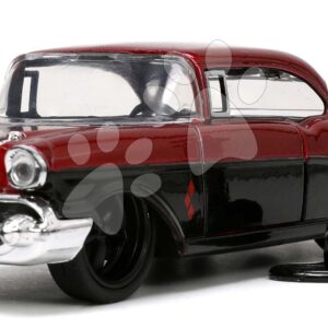 Autíčko DC Chevy Bel Air 1957 Jada kovové s otevíracími dveřmi a figurkou Harley Quinn délka 13 cm 1:32