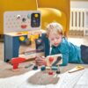 Dřevěná dílna s robotem Table top Tool Bench Tender Leaf Toys s nářadím a stavebnicí - Image 2