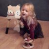 Dřevěná židle liška Forest Fox Chair Tender Leaf Toys pro děti od 3 let - Image 2