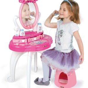 Kosmetický stolek se židličkou Hello Kitty Smoby a 10 doplňků