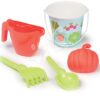 Kolečko s nářadím na zahradu Garnished Wheelbarrow Set Écoiffer s konvičkou kbelíkem 5 doplňků od 18 měsíců - Image 2