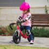 Balanční odrážedlo skládací Folding Balance Bike Red smarTrike červené z hliníku s ergonomickými úchyty od 2–5 let a chrániče jako dárek - Image 3