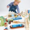 Dřevěná vláčkodráha vysokohorská Mountain View Train Set Tender Leaf Toys cesta kolem světa přes města a hory 58 dílů a doplňky - Image 3