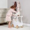 Dřevěný kočárek Labuť Sweet Swan Pram Tender Leaf Toys s textilním polštářem a peřinkou pro 36 cm panenku od 18 měs. - Image 3