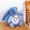 Plyšový zajíček Musical Night Light Star Projector Blue Doudou et Compagnie se světlem hudbou a bílým šumem modrý 19 cm od 0 měsíců - Image 3