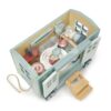Dřevěná chatka pro myšky Secret Meadow Shepherds Hut Tender Leaf Toys z pohádky Merrywood Tales se 3 figurkami - Image 2