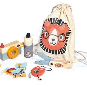 Dřevěná sada na výlet Safari Adventure Tender Leaf Toys s fotoaparátem kompasem a doplňky v tašce