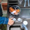 Kuchyňka letní se 17 doplňky Summer Kitchen Life k domčekom Smoby s dřezem a varnou deskou s UV filtrem od 24 měsíců – model 2025 - Image 3