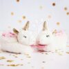Bačkůrky pro miminko s chrastítkem Unicorn Lucie la Licorne Doudou et Compagnie bílé v dárkovém balení od 0–6 měsíců - Image 2