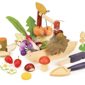 Dřevěný košík na sbírání lesních plodů Wild Wood Forgaing Trug Tender Leaf Toys s houbami jablíčky jahodami
